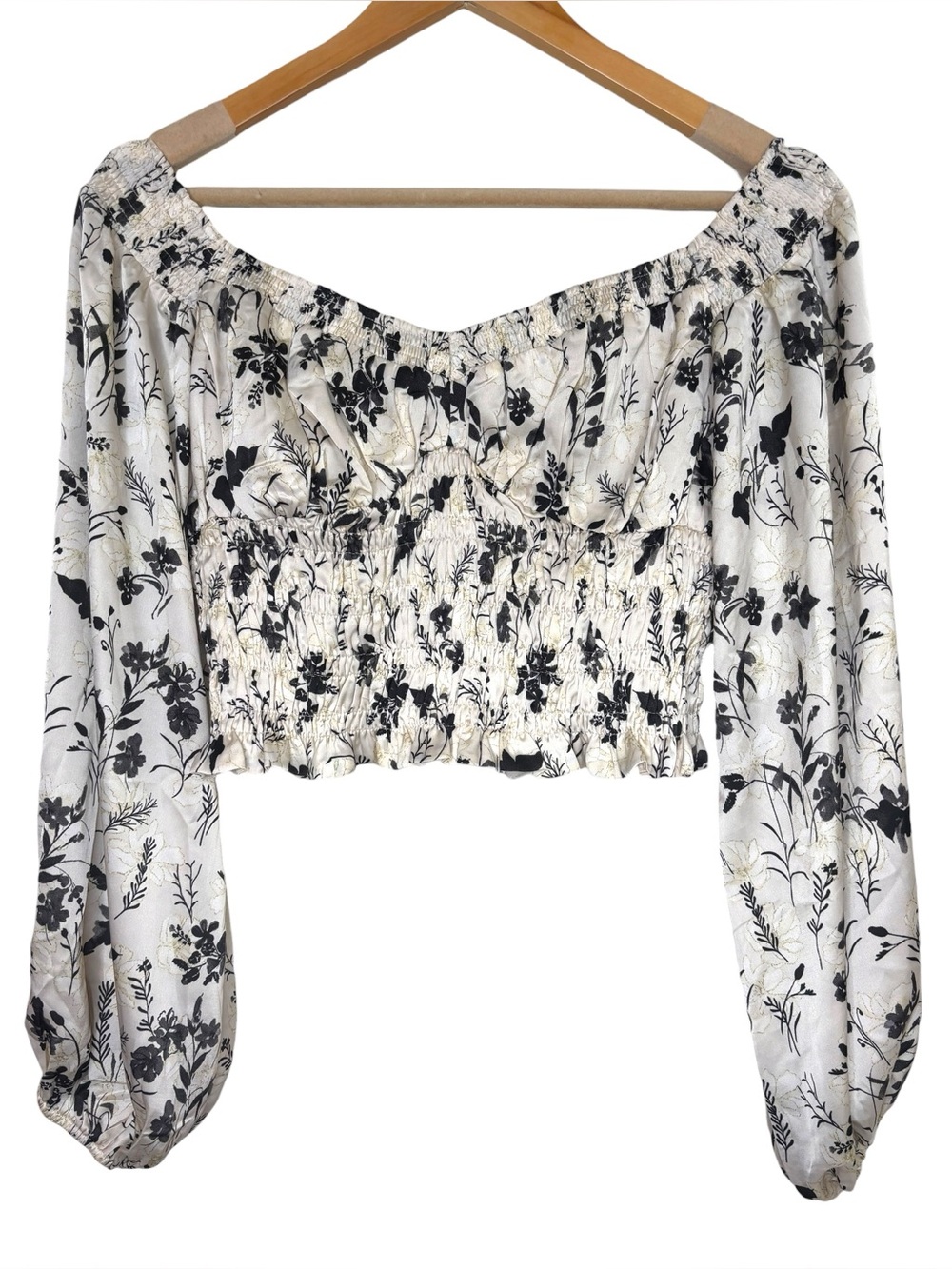 NWT En Saison crop top off shoulder balloon sleeve smocked black cream floral